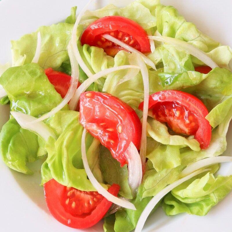Tomato and Lettuce Salad